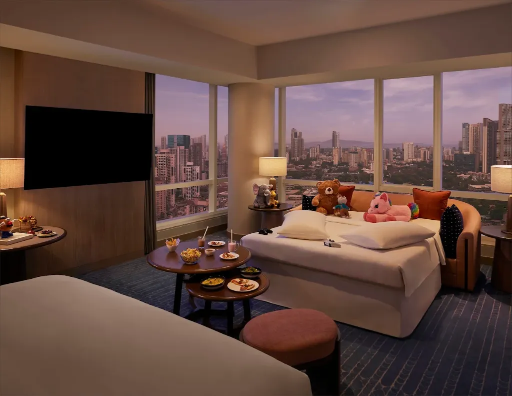 Four Seasons Hotel Mumbai 4.webp