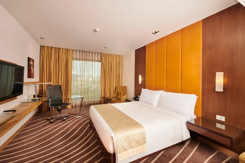 Holiday Inn Mumbai International Airport by IHG 1.webp