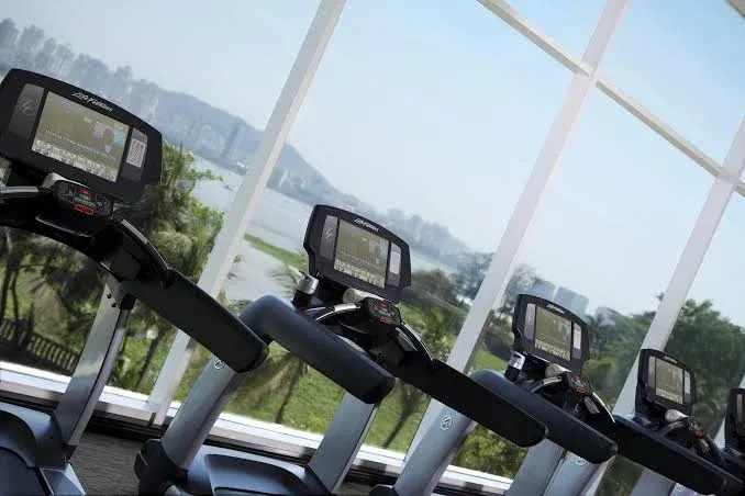 Lakeside Chalet, Mumbai - Marriott Executive Apartments6.webp