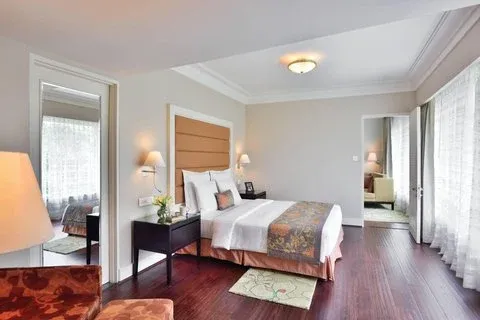 Lakeside Chalet, Mumbai - Marriott Executive Apartments8.webp