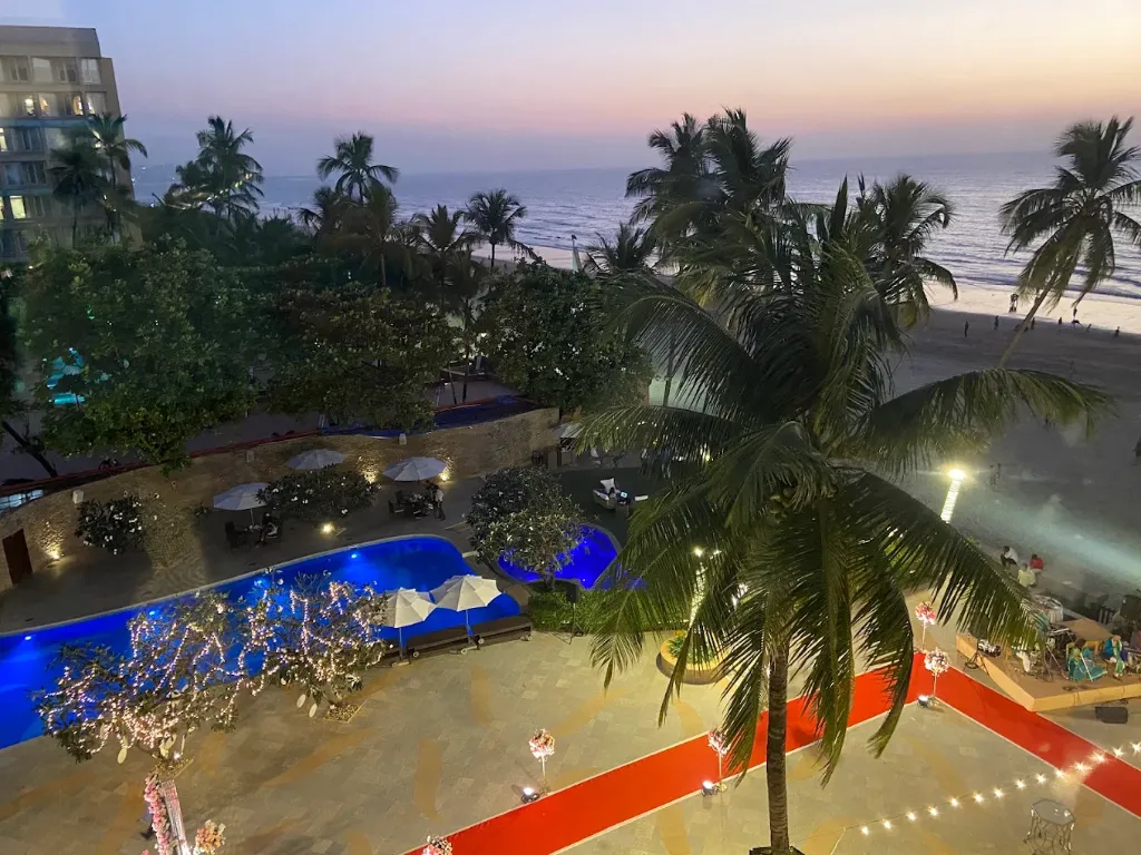 Sun-n-Sand Hotel7.webp