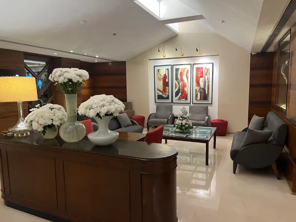 Sun-n-Sand Hotel16.webp