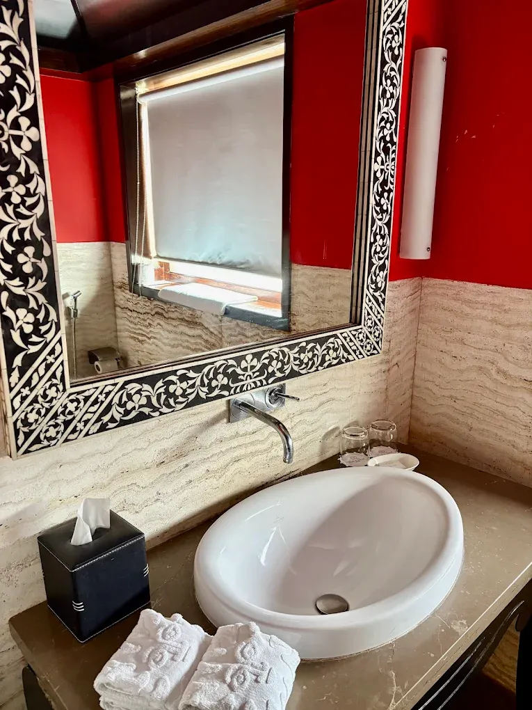 Sun-n-Sand Hotel2.webp