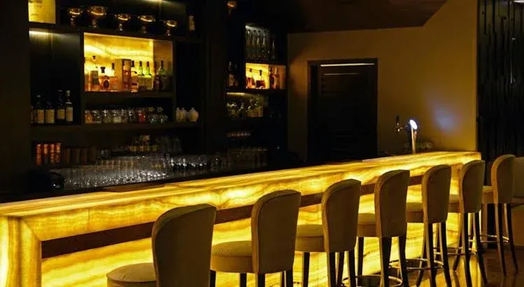 Sun-n-Sand Hotel5.webp