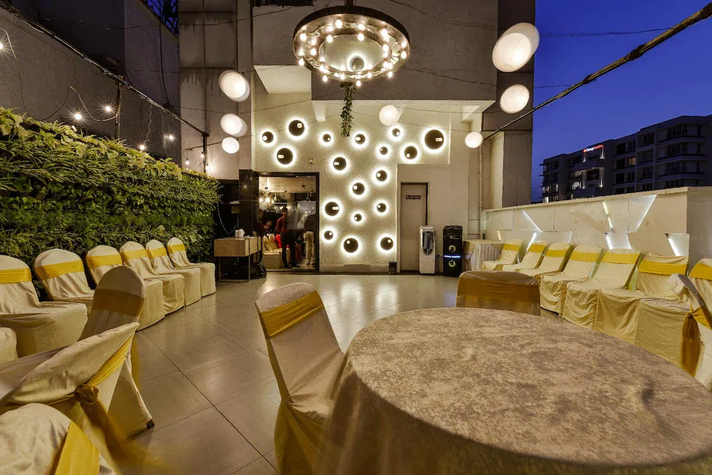 Dragonfly Hotel - The Art Hotel11.webp