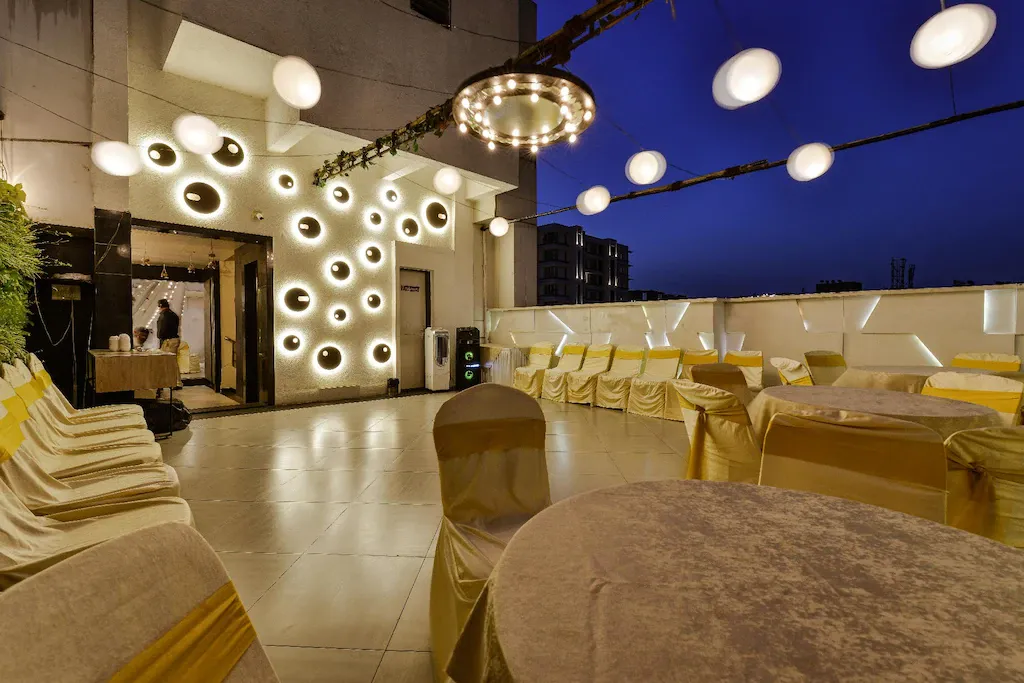 Dragonfly Hotel - The Art Hotel2.webp