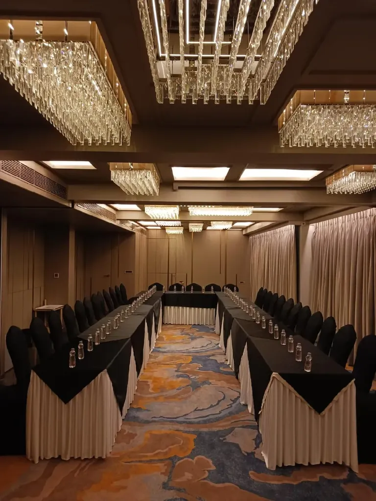 Dragonfly Hotel - The Art Hotel7.webp