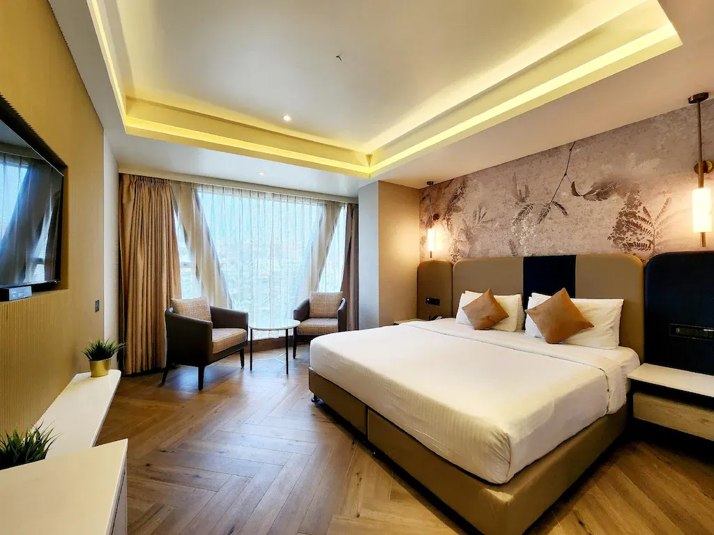 Dragonfly Hotel - The Art Hotel1.webp